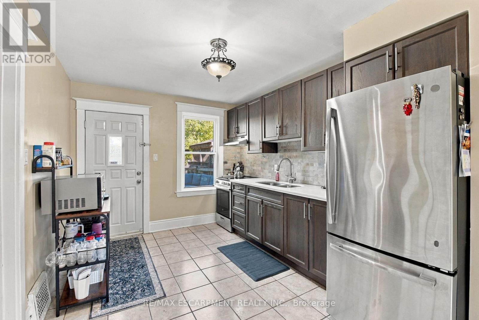 153 Albany Avenue, Hamilton, Ontario  L8H 2H7 - Photo 13 - X14108066