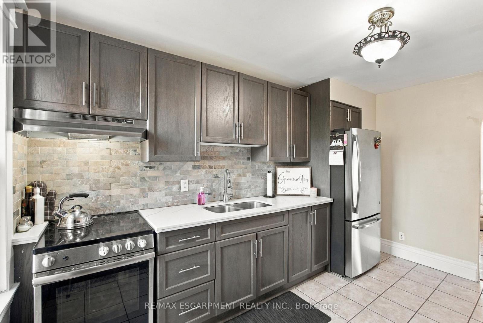 153 Albany Avenue, Hamilton, Ontario  L8H 2H7 - Photo 14 - X14108066
