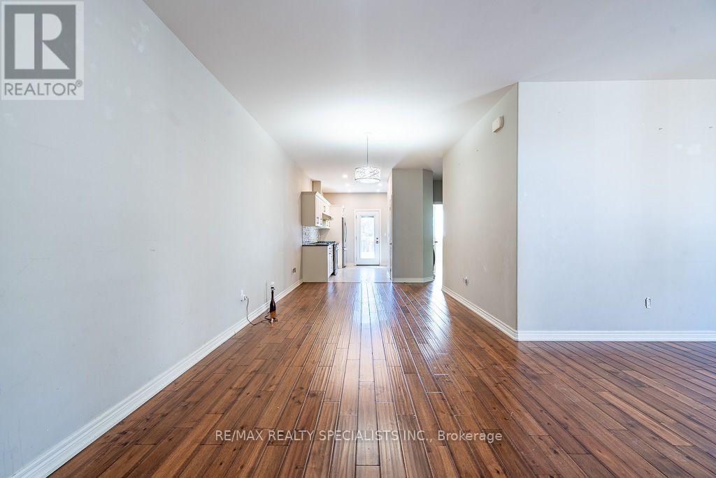 22 Elm Street, St. Catharines, Ontario  L2P 2B7 - Photo 12 - X14108118