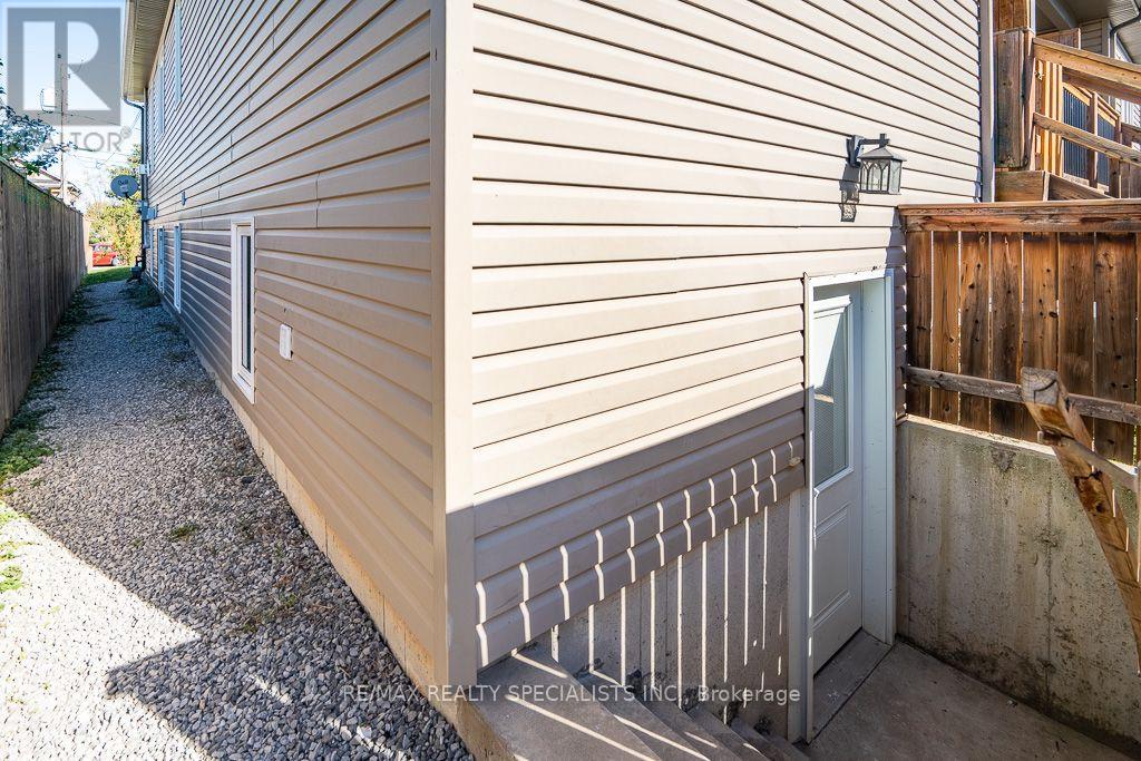 22 Elm Street, St. Catharines, Ontario  L2P 2B7 - Photo 35 - X14108118