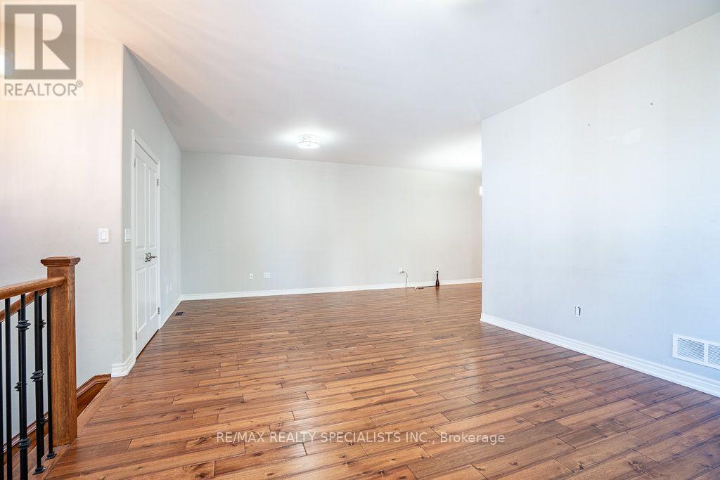 22 Elm Street, St. Catharines, Ontario  L2P 2B7 - Photo 9 - X14108118