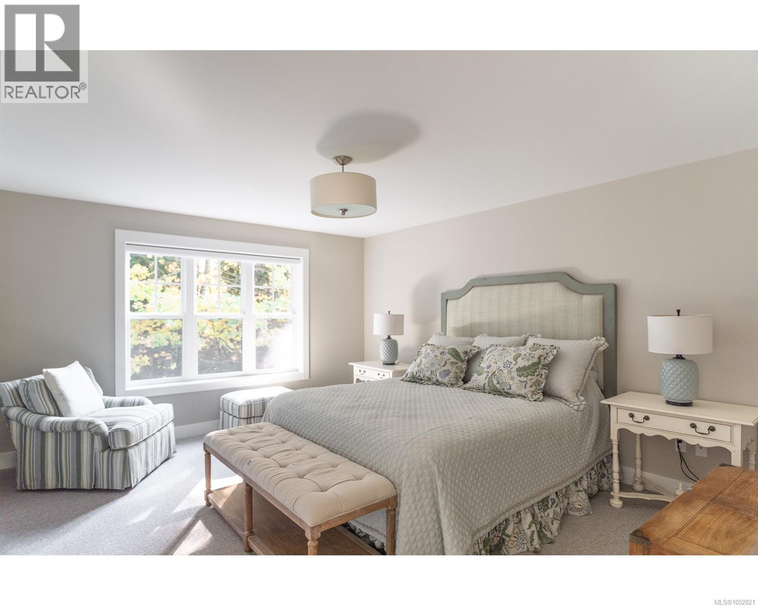 300 Sunningdale Rd E