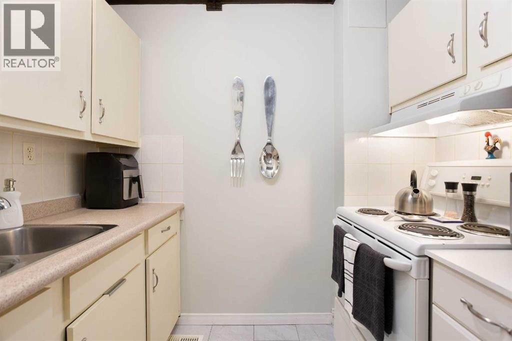 1513, 11010 Bonaventure Drive SE