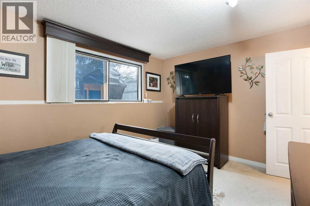 1513, 11010 Bonaventure Drive SE
