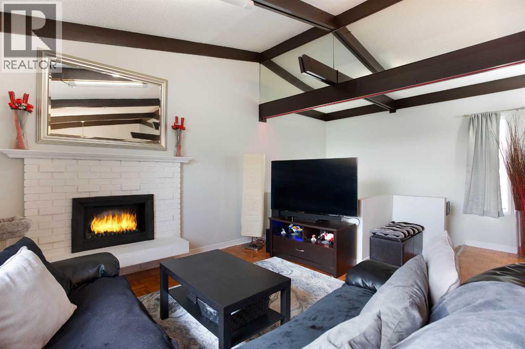 1513, 11010 Bonaventure Drive SE