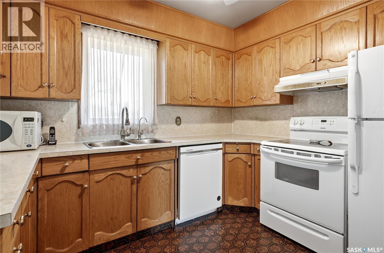 2354 Harvey Street, Regina, Saskatchewan  S4N 2N3 - Photo 8 - SK051717
