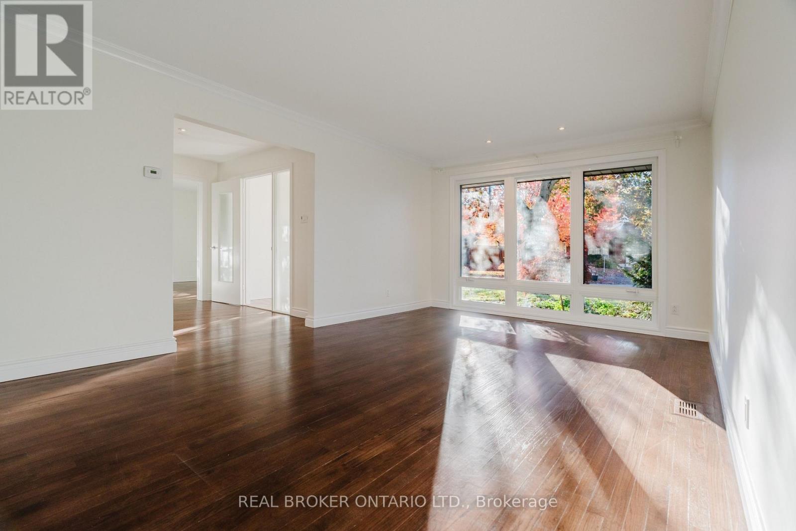 905 Plante Drive, Ottawa, Ontario  K1V 9E3 - Photo 5 - X14108396