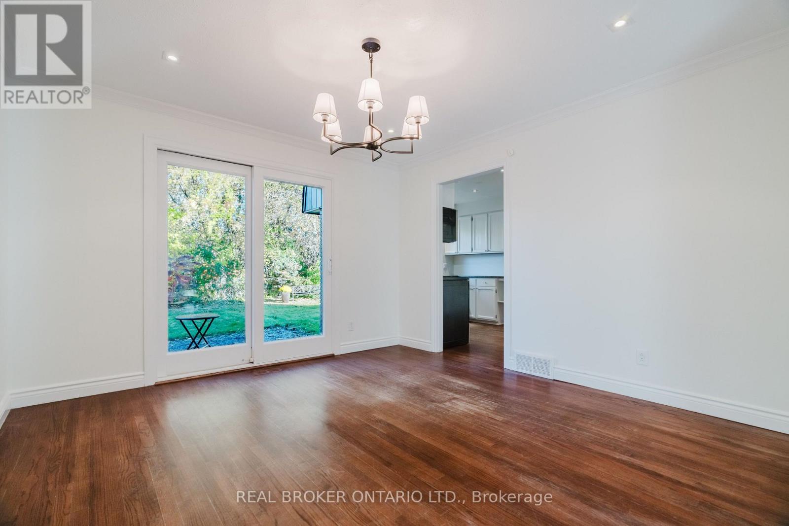 905 Plante Drive, Ottawa, Ontario  K1V 9E3 - Photo 8 - X14108396