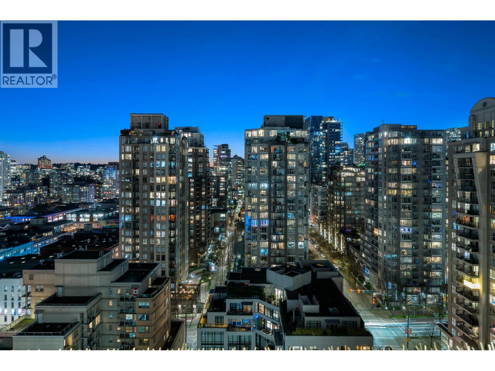 1805 928 RICHARDS STREET