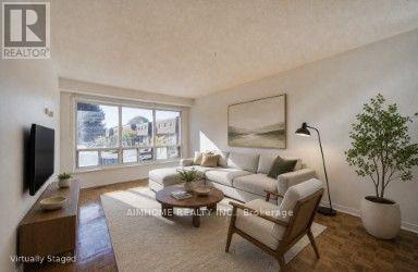 34 Stately Way, Markham, Ontario  L3T 3Z8 - Photo 4 - N14108352