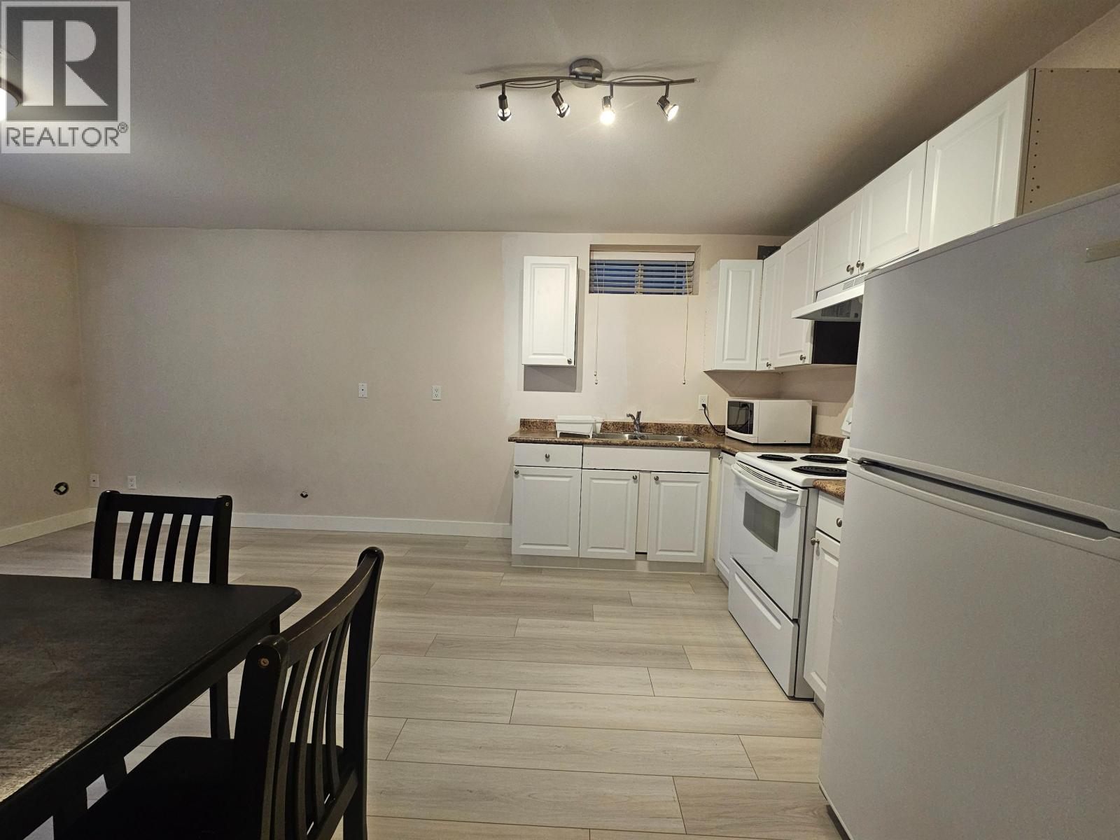 39XX BURKE ST