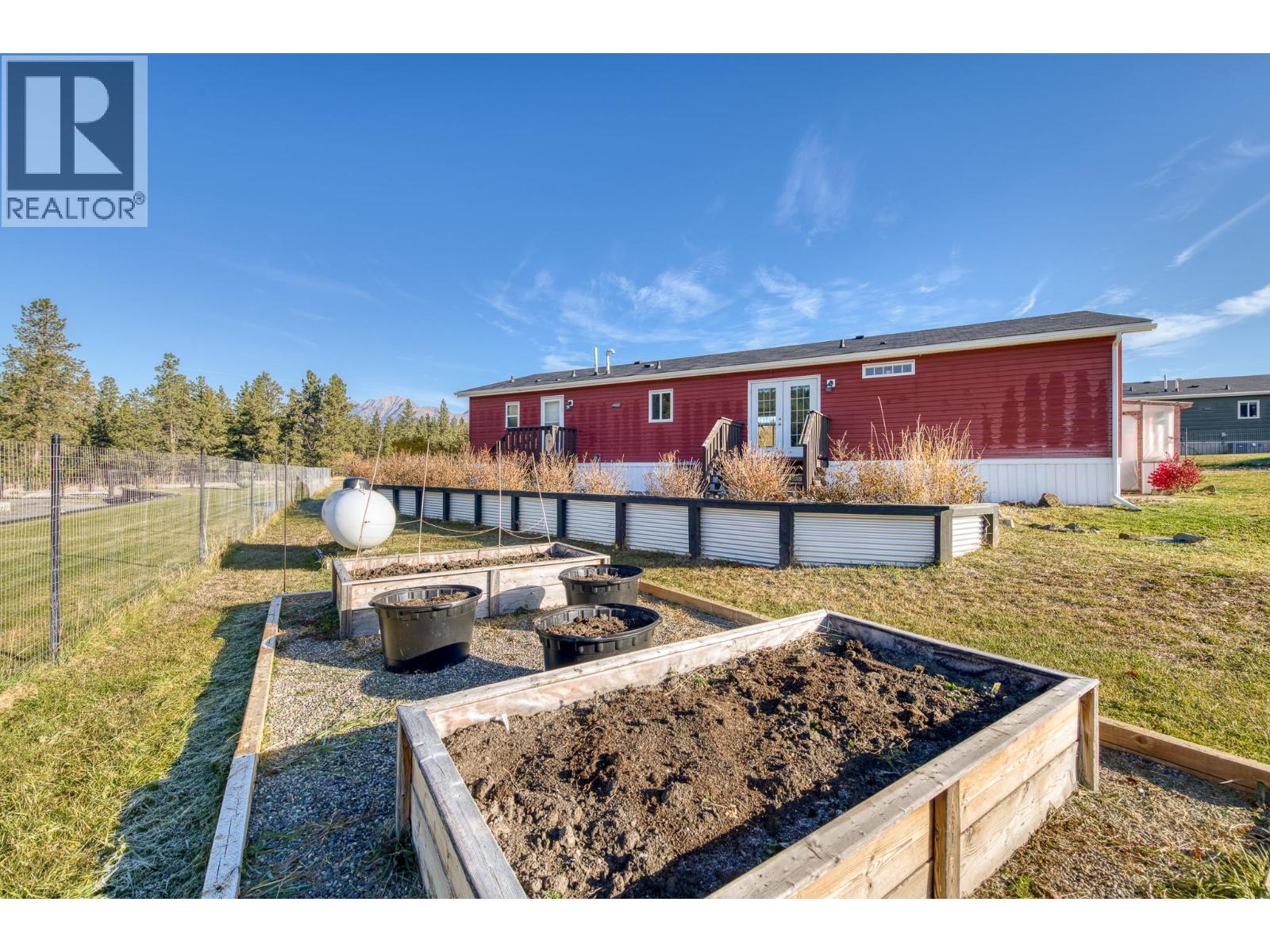 9254 Langevin Street, Wardner, British Columbia  V0B 2J0 - Photo 27 - 10404216