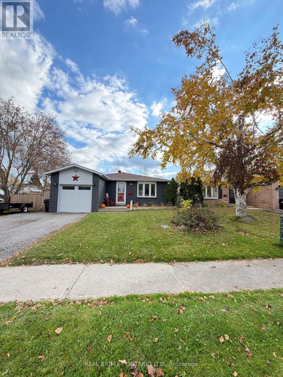 37 Hickling Trail, Barrie, Ontario  L4M 5S5 - Photo 1 - S13790642