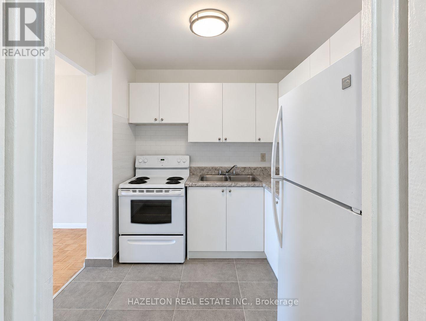 1002 - 1665 Bloor Street E, Mississauga, Ontario  L4X 1S4 - Photo 5 - W14106650