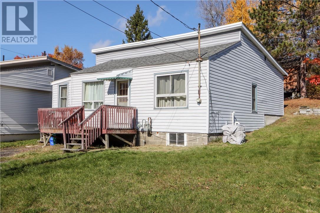 1144 Lonsdale, Sudbury, Ontario  P3B 1K4 - Photo 3 - 2131058