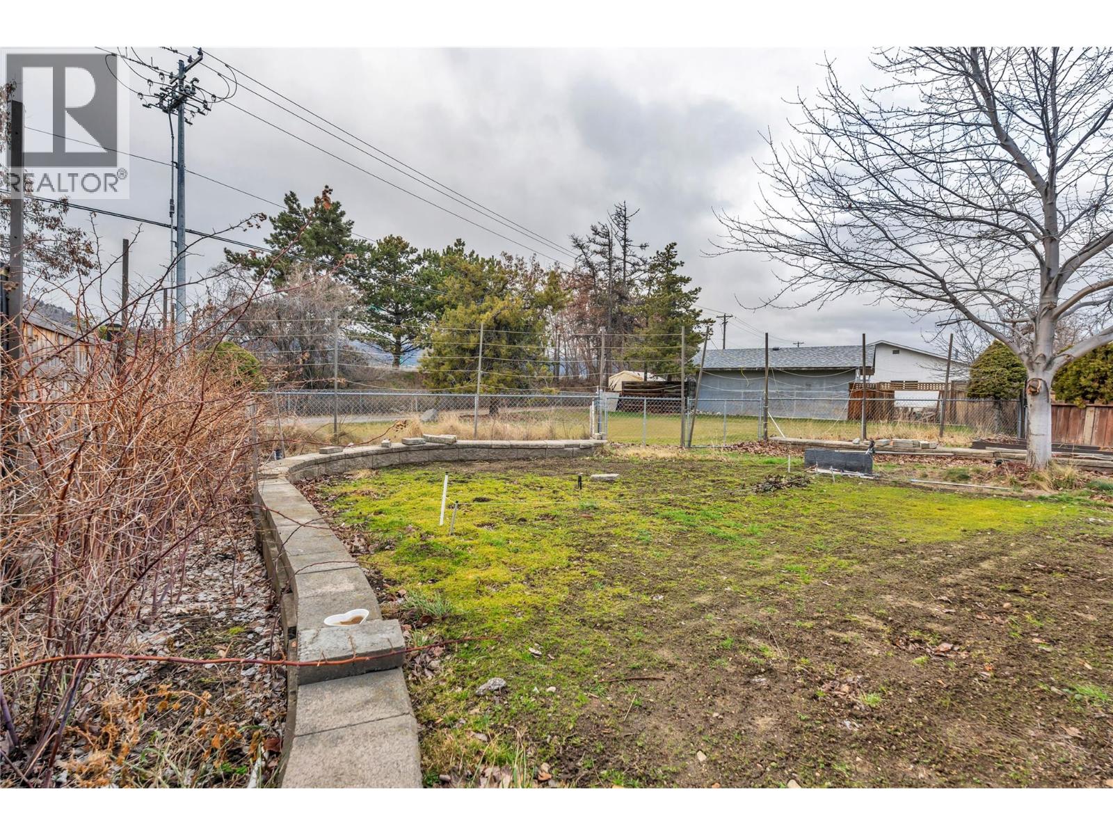 114 Ayres Crescent