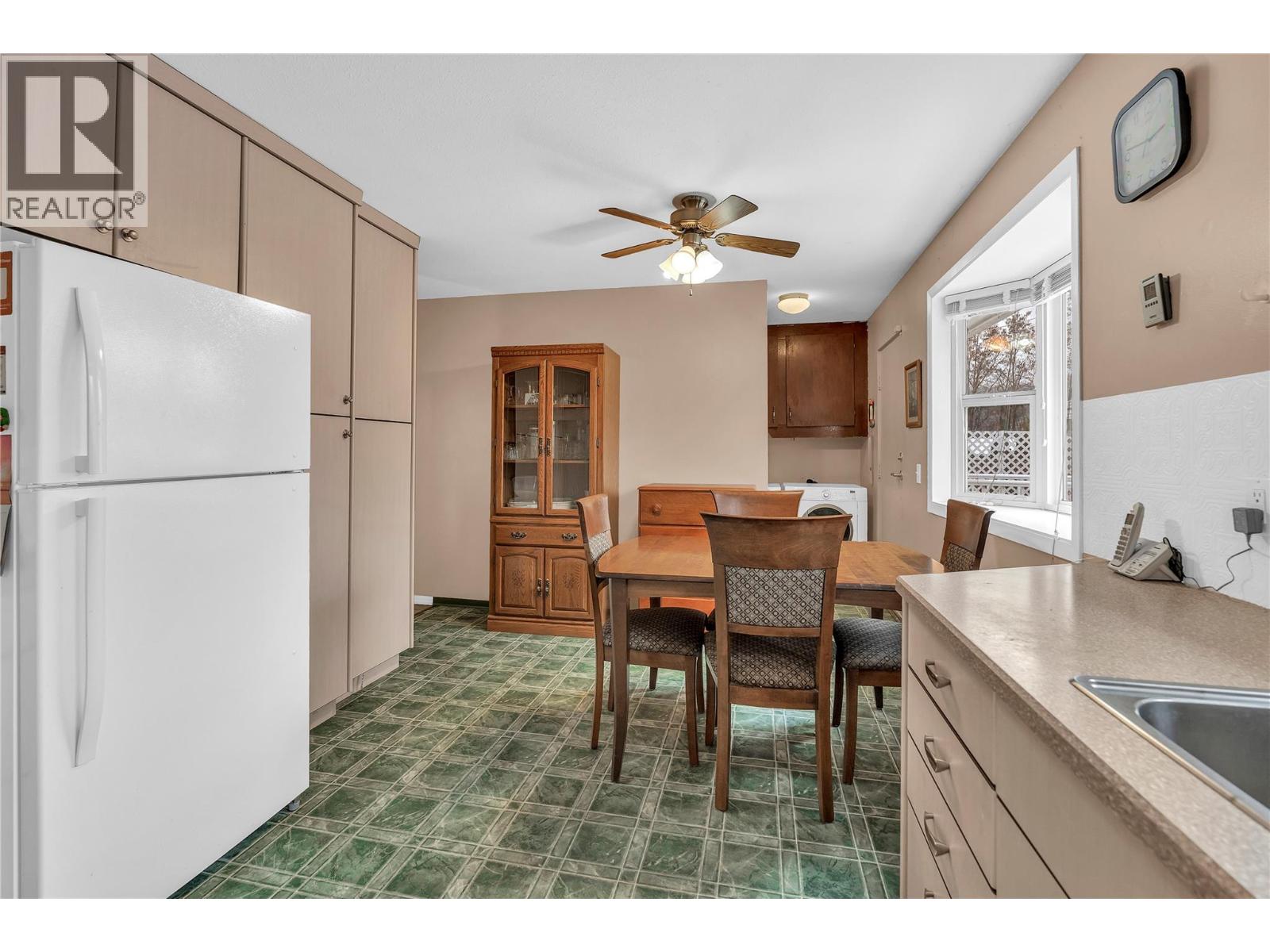 114 Ayres Crescent
