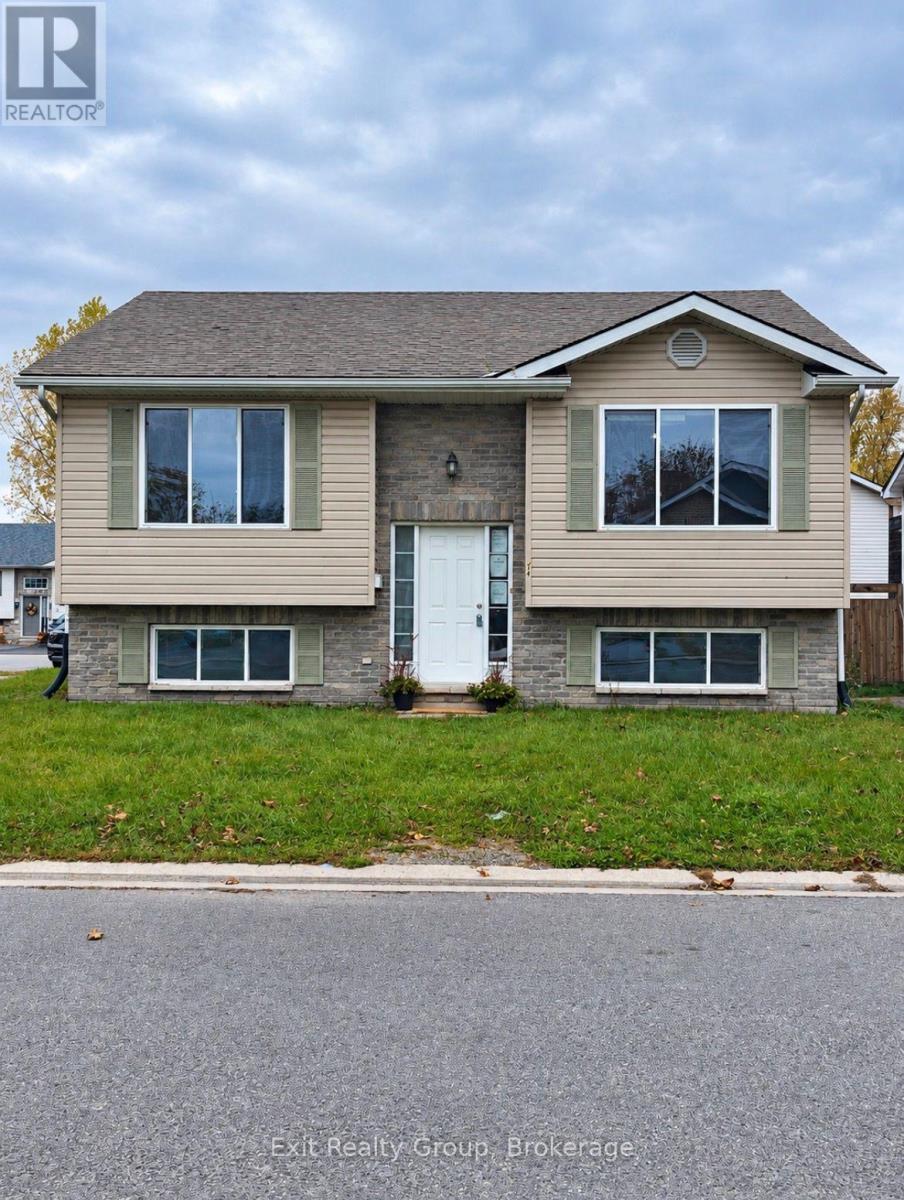 14 BUTLER LANE, Belleville, Ontario