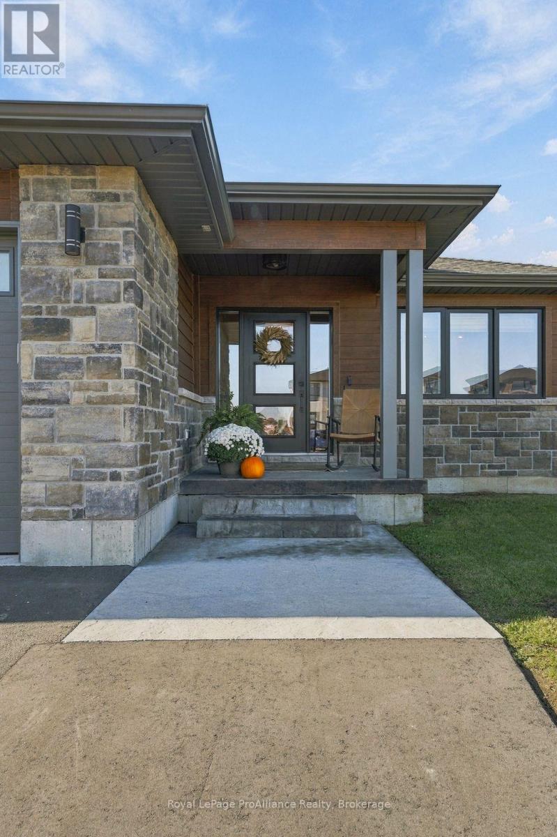 14 Horton Court, Belleville, Ontario  K8P 0H3 - Photo 5 - X14108564