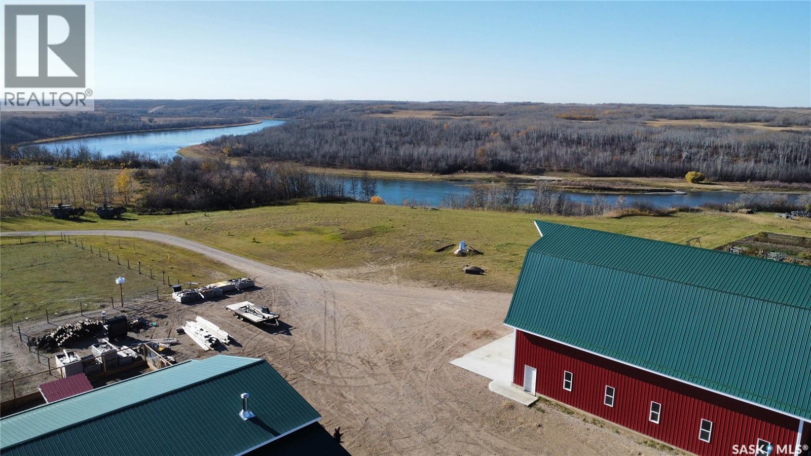 Gabriel Bridge Riverfront Retreat, South Saskatchewan River, Saskatchewan  S0K 3R0 - Photo 38 - SK051720