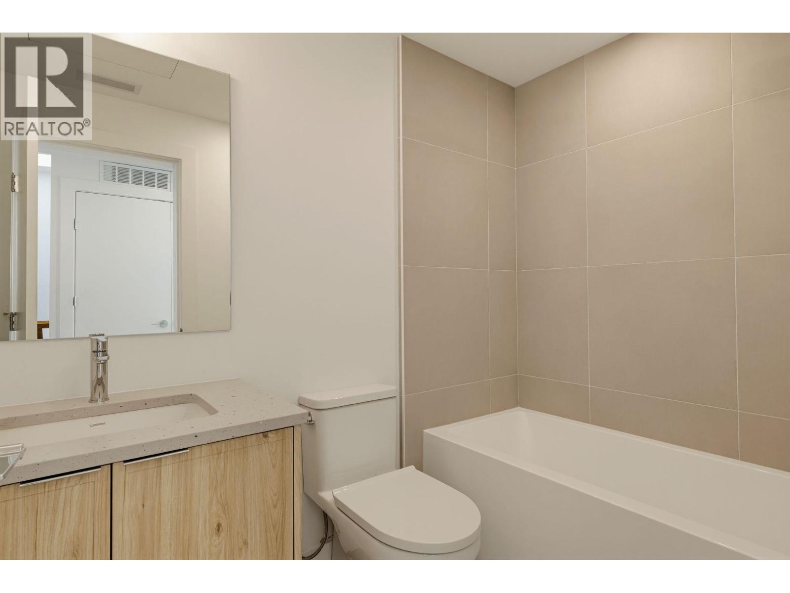 2 328 W 14TH STREET