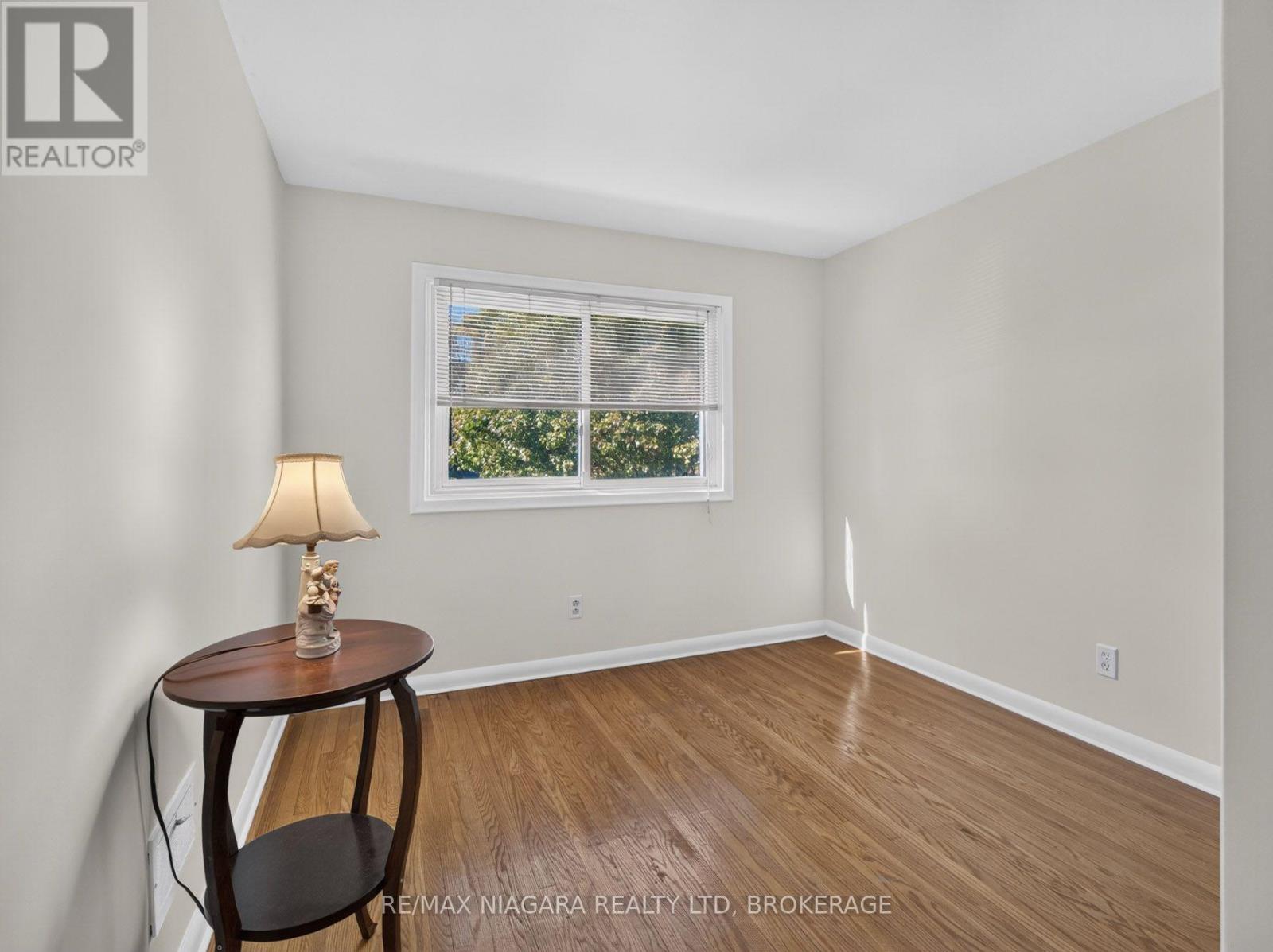 4534 Pettit Avenue, Niagara Falls, Ontario  L2E 6L2 - Photo 21 - X14108496