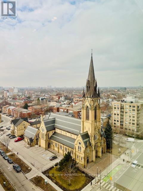 1203 - 111 BATHURST STREET, Toronto, Ontario