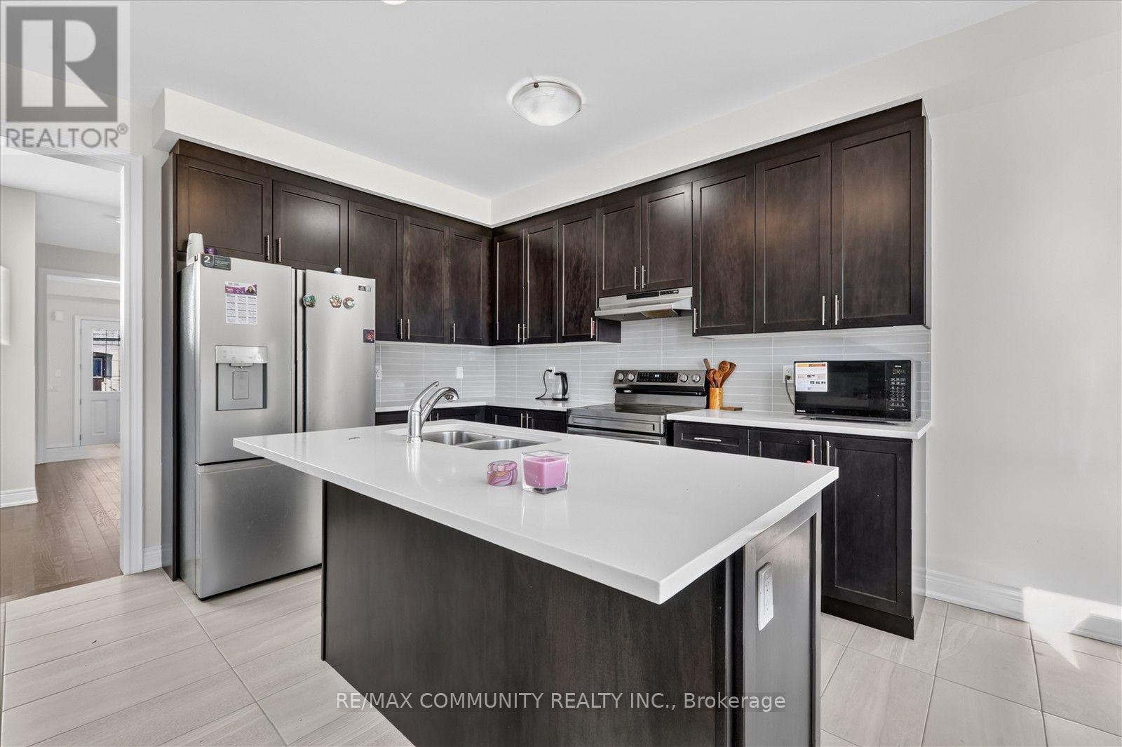 19 Rogerson Street, Clarington, Ontario  L1B 0W4 - Photo 15 - E14108426