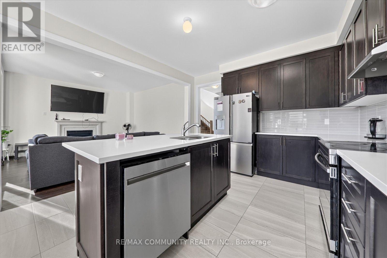 19 Rogerson Street, Clarington, Ontario  L1B 0W4 - Photo 17 - E14108426