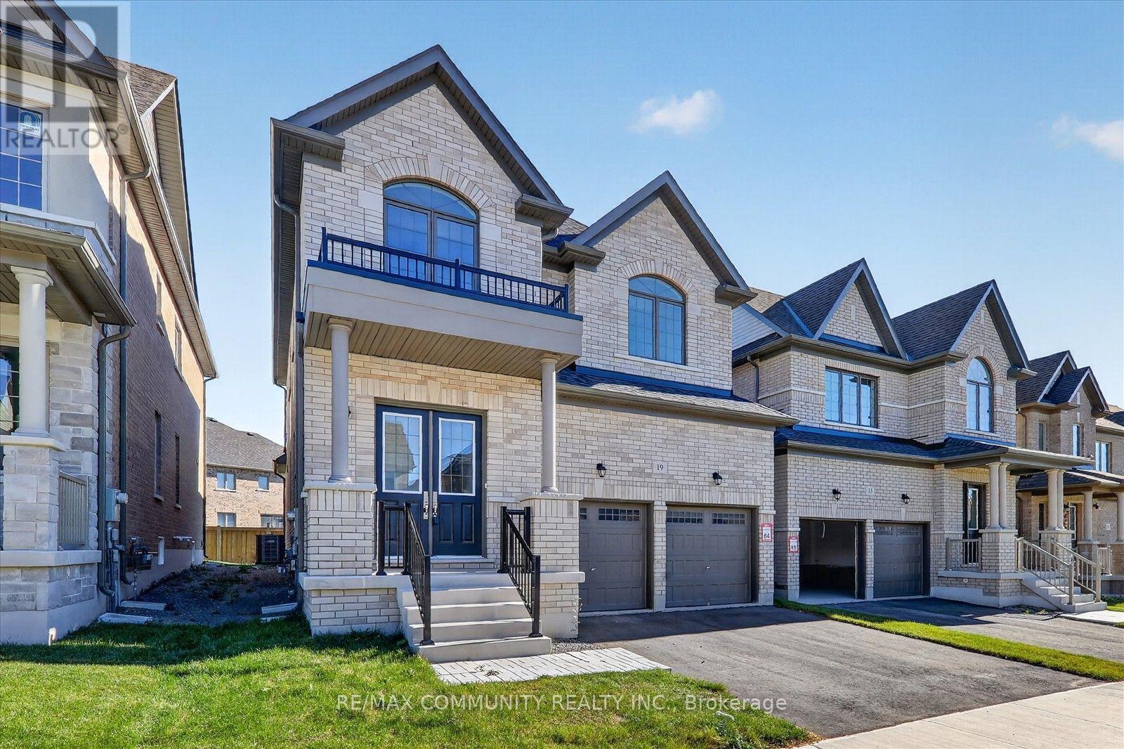 19 Rogerson Street, Clarington, Ontario  L1B 0W4 - Photo 4 - E14108426