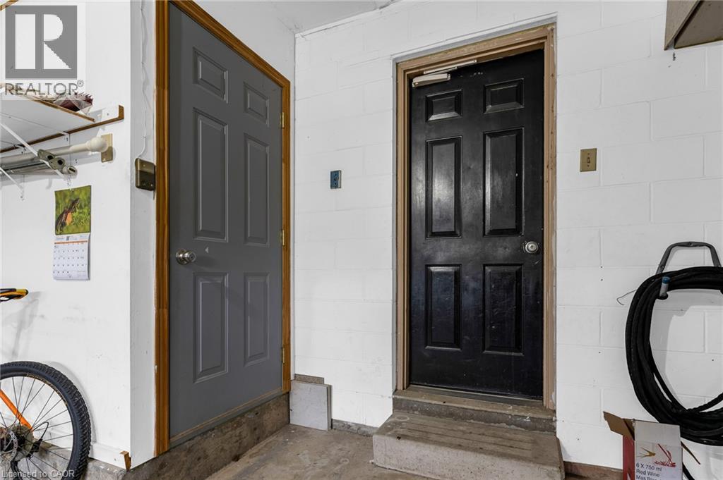 159 VALERA Drive Unit# Lower, Stoney Creek, Ontario