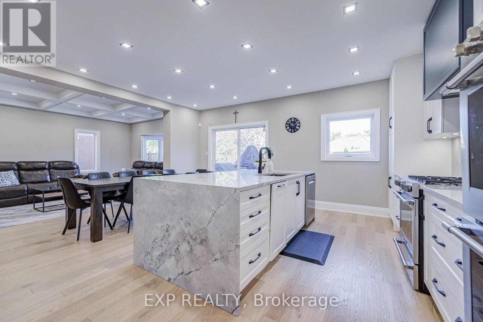 779 Mclaren Street, Newmarket, Ontario  L3Y 8H3 - Photo 12 - N14108414