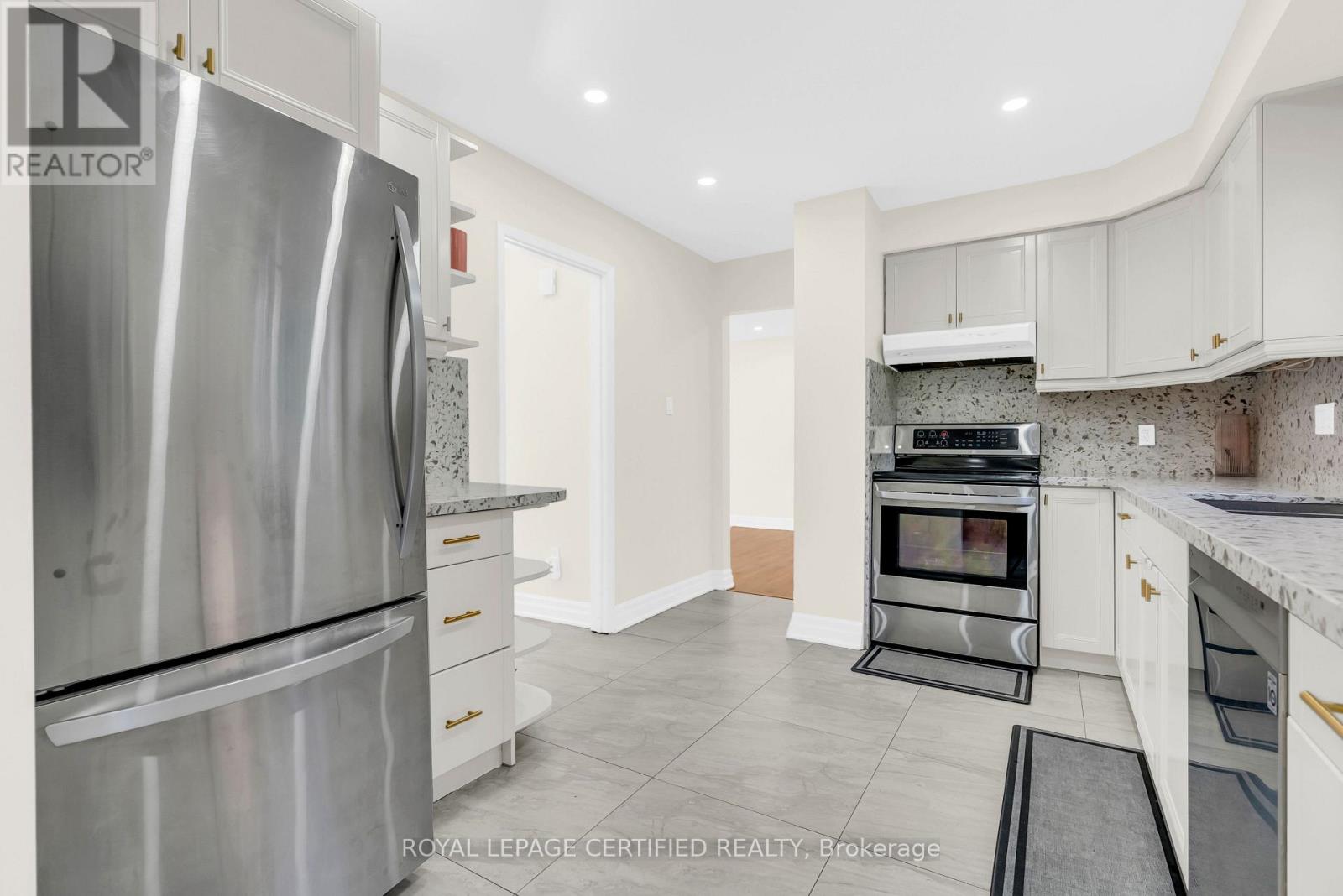 22 Madelaine Crescent, Brampton, Ontario  L6S 2Y9 - Photo 13 - W14108484