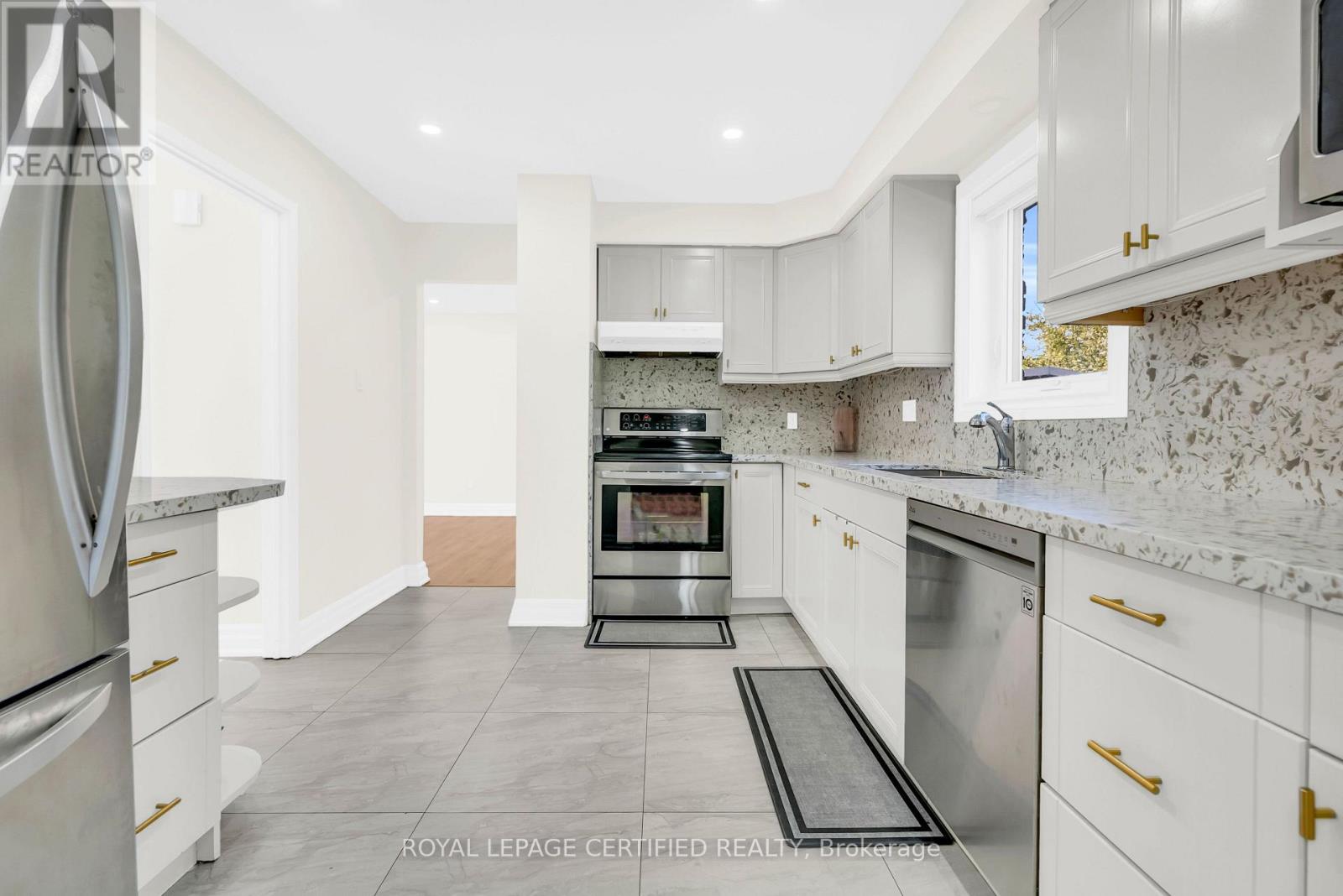 22 Madelaine Crescent, Brampton, Ontario  L6S 2Y9 - Photo 14 - W14108484