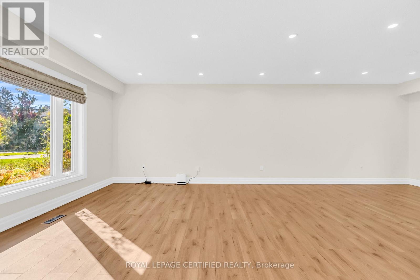 22 Madelaine Crescent, Brampton, Ontario  L6S 2Y9 - Photo 6 - W14108484
