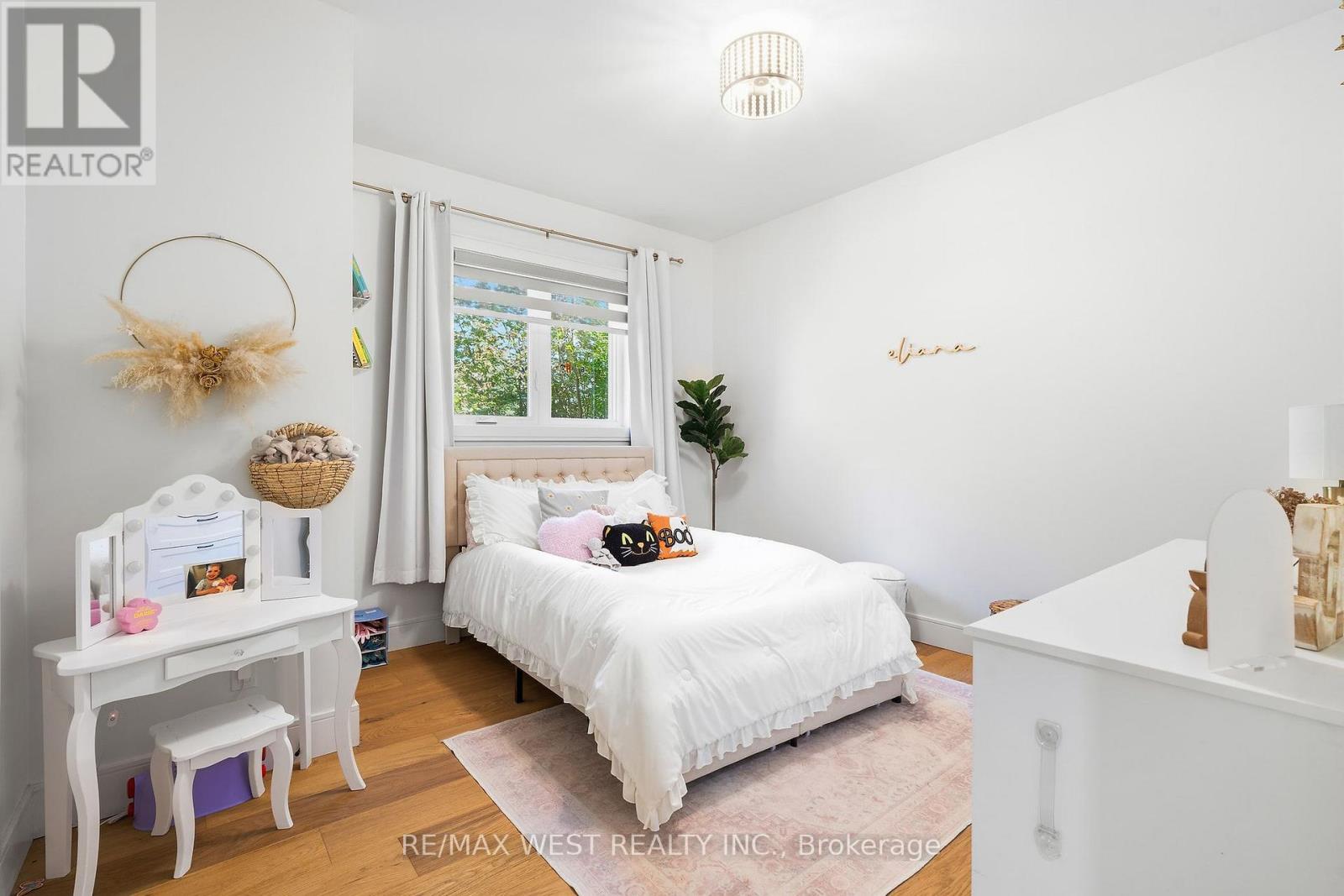 42 Woolton Crescent, Toronto (Brookhaven-Amesbury), Ontario  M6M 4K9 - Photo 18 - W14108498