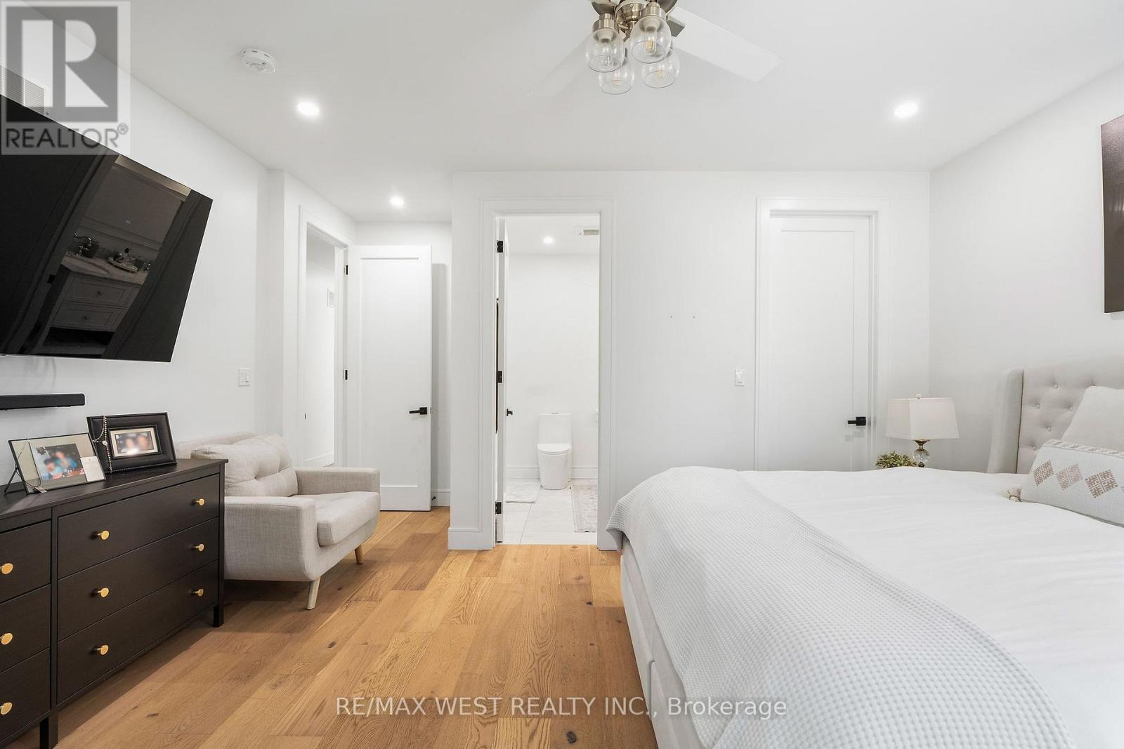 42 Woolton Crescent, Toronto (Brookhaven-Amesbury), Ontario  M6M 4K9 - Photo 25 - W14108498
