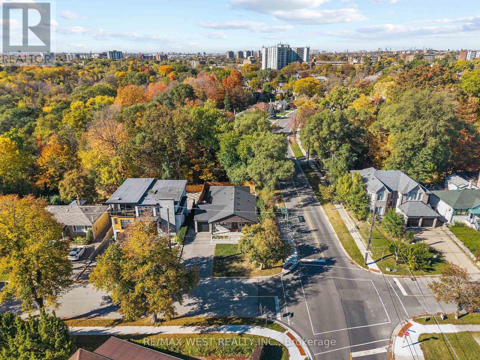 42 Woolton Crescent, Toronto (Brookhaven-Amesbury), Ontario  M6M 4K9 - Photo 35 - W14108498