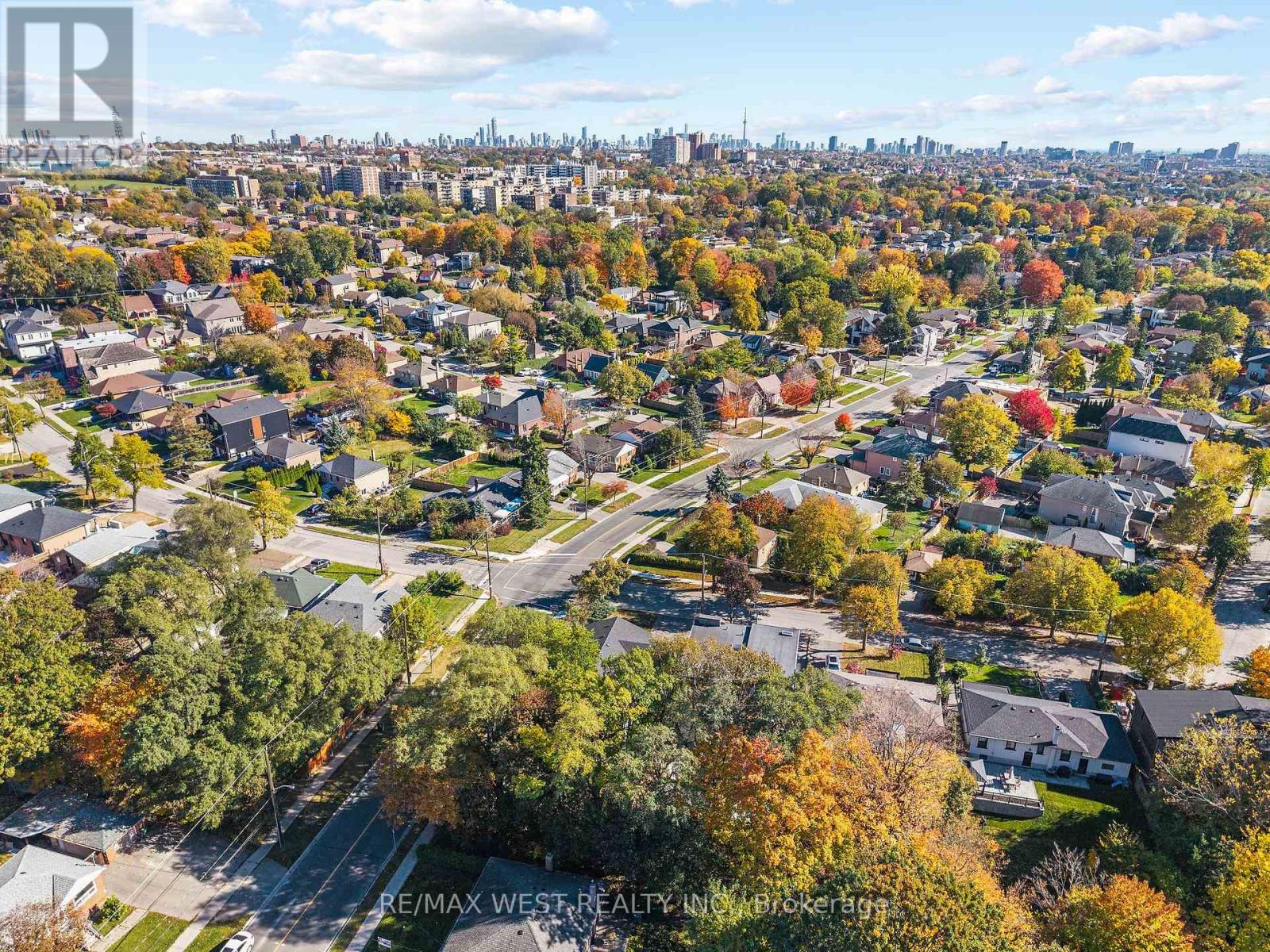 42 Woolton Crescent, Toronto (Brookhaven-Amesbury), Ontario  M6M 4K9 - Photo 36 - W14108498