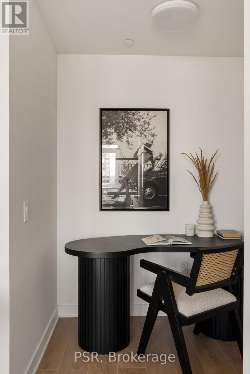 2011 - 1185 Dupont Street, Toronto, Ontario  M6H 0G5 - Photo 33 - W14108508