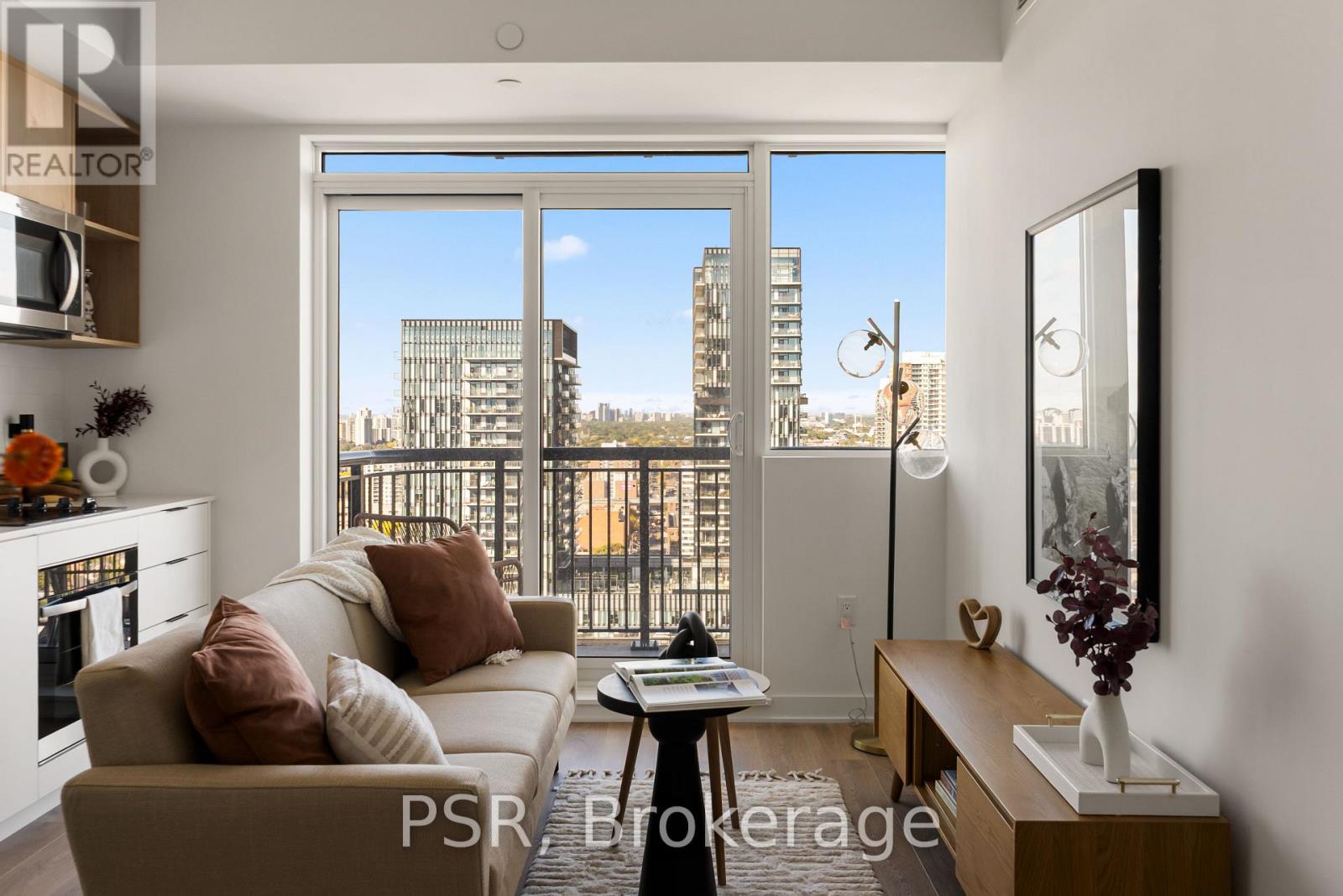 2011 - 1185 Dupont Street, Toronto, Ontario  M6H 0G5 - Photo 5 - W14108508