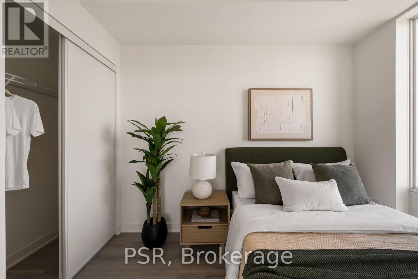 2402 - 1185 Dupont Street, Toronto, Ontario  M6H 0G5 - Photo 18 - W14108516