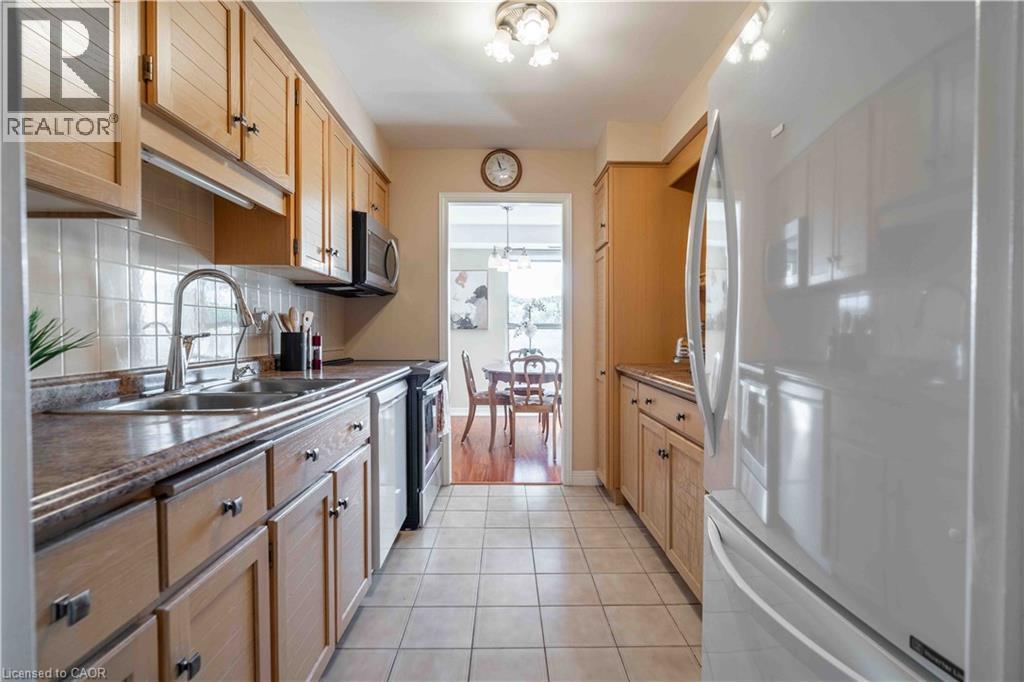 606 Village Green Boulevard Unit# 6, Stoney Creek, Ontario  L8G 5B7 - Photo 8 - 40871403