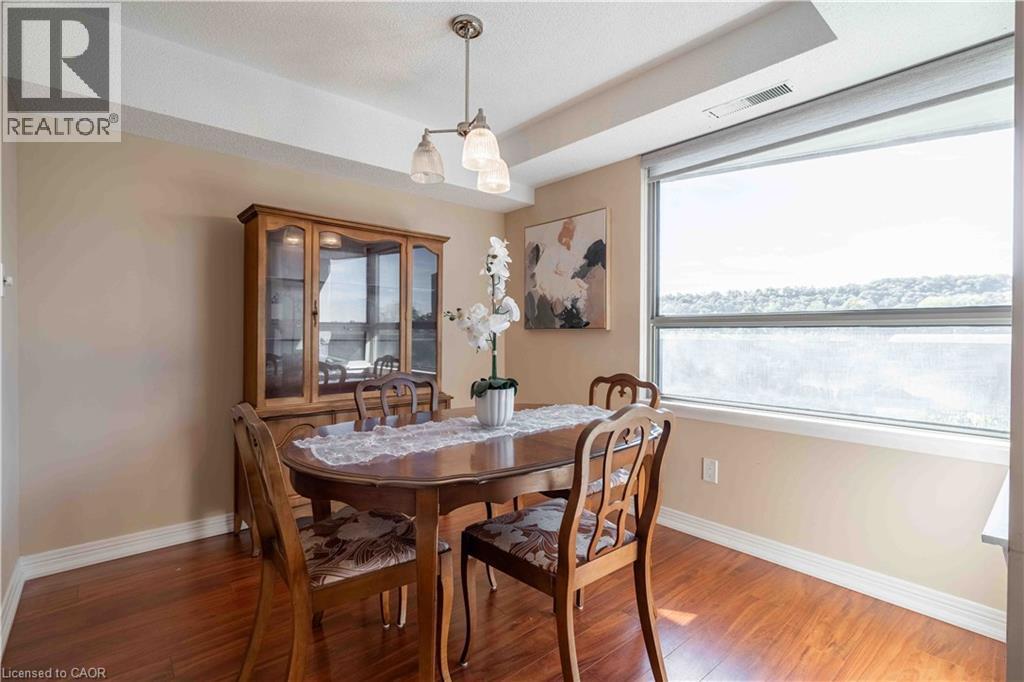 606 Village Green Boulevard Unit# 6, Stoney Creek, Ontario  L8G 5B7 - Photo 13 - 40871403