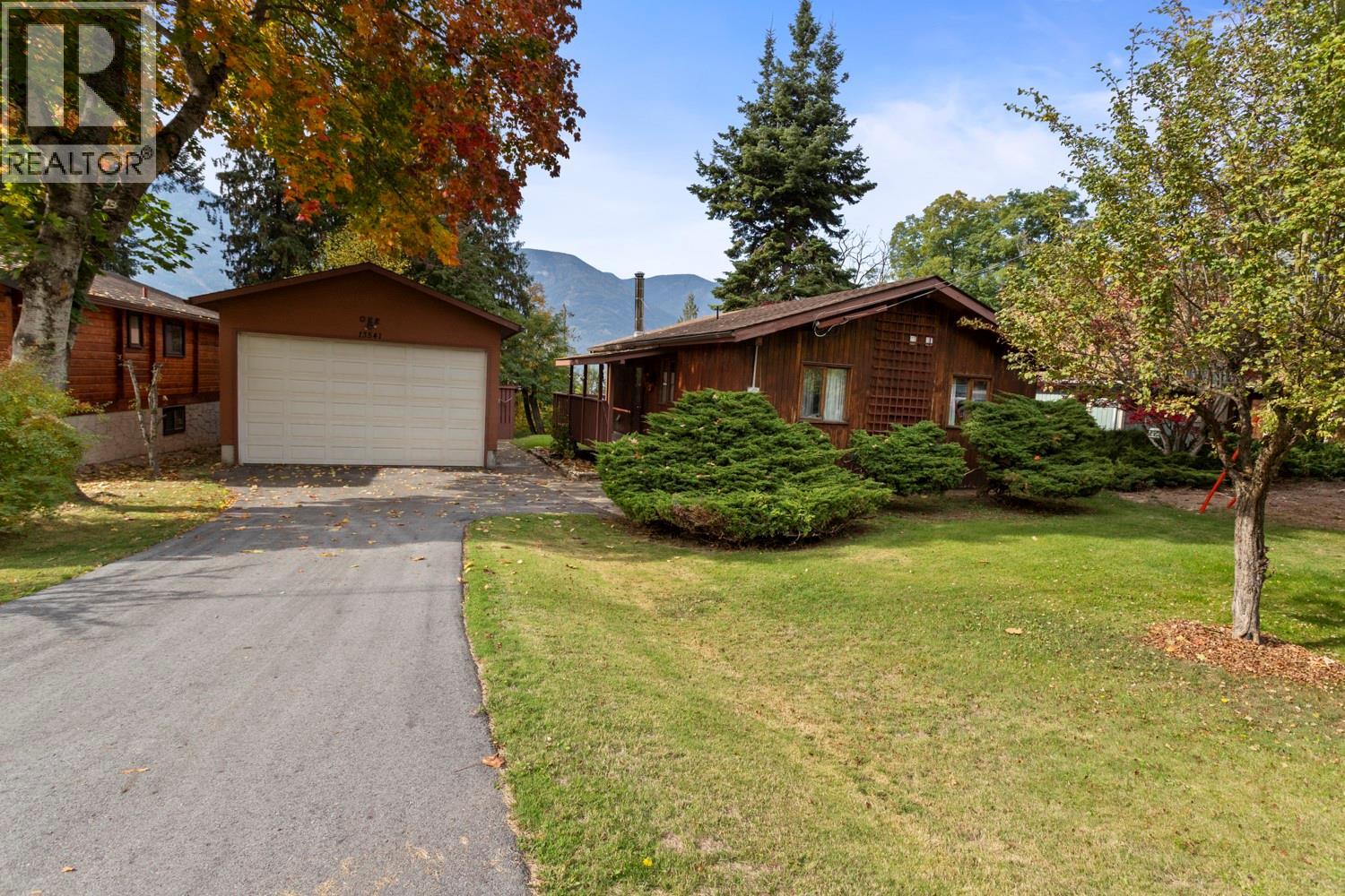 13541 Mountain Shores Road, Boswell, British Columbia V0B 1A0 - Photo 1 - 10403741
