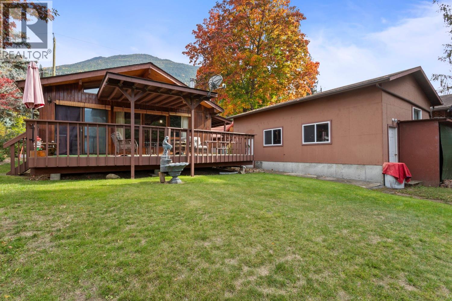 13541 Mountain Shores Road, Boswell, British Columbia V0B 1A0 - Photo 2 - 10403741