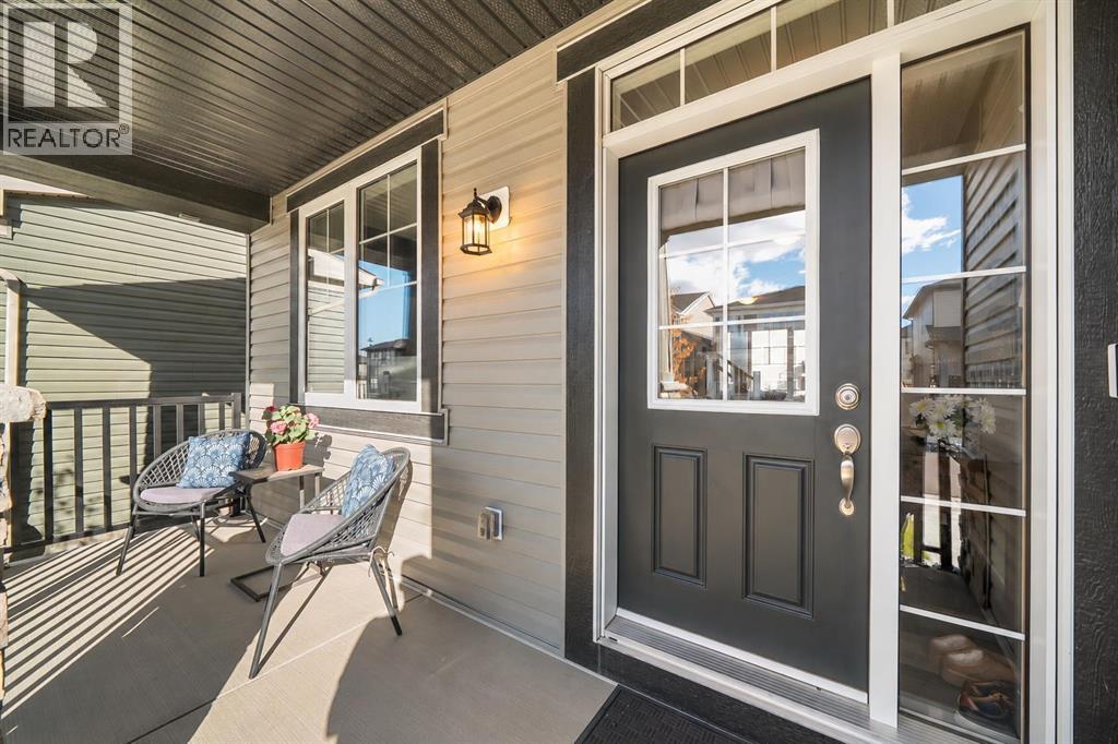 605 Southwinds Close SW, Airdrie, Alberta  T4B 5L5 - Photo 4 - A2353441