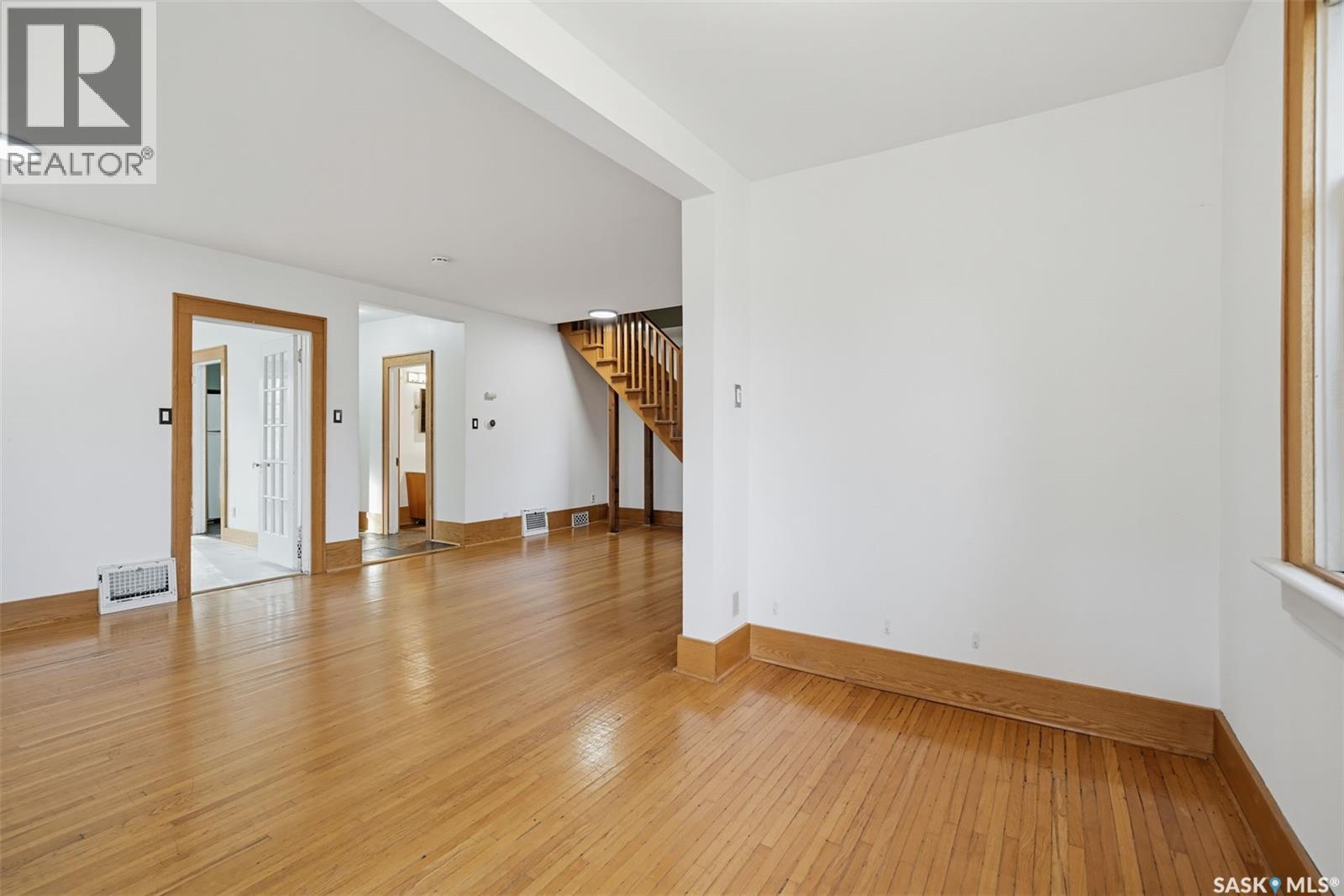 615 Clarence Avenue S, Saskatoon, Saskatchewan  S7H 2E1 - Photo 7 - SK051715