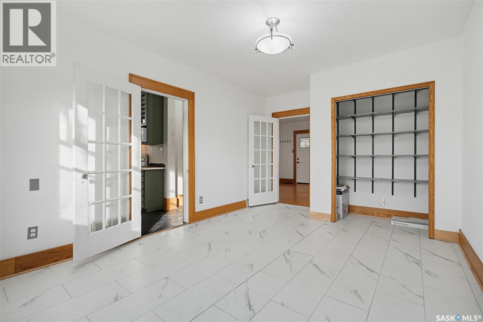 615 Clarence Avenue S, Saskatoon, Saskatchewan  S7H 2E1 - Photo 9 - SK051715