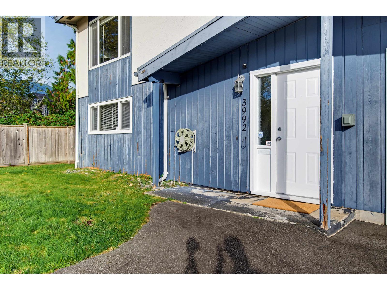3992 St. Thomas Street, Port Coquitlam, British Columbia  V3B 2Z4 - Photo 3 - R3177385